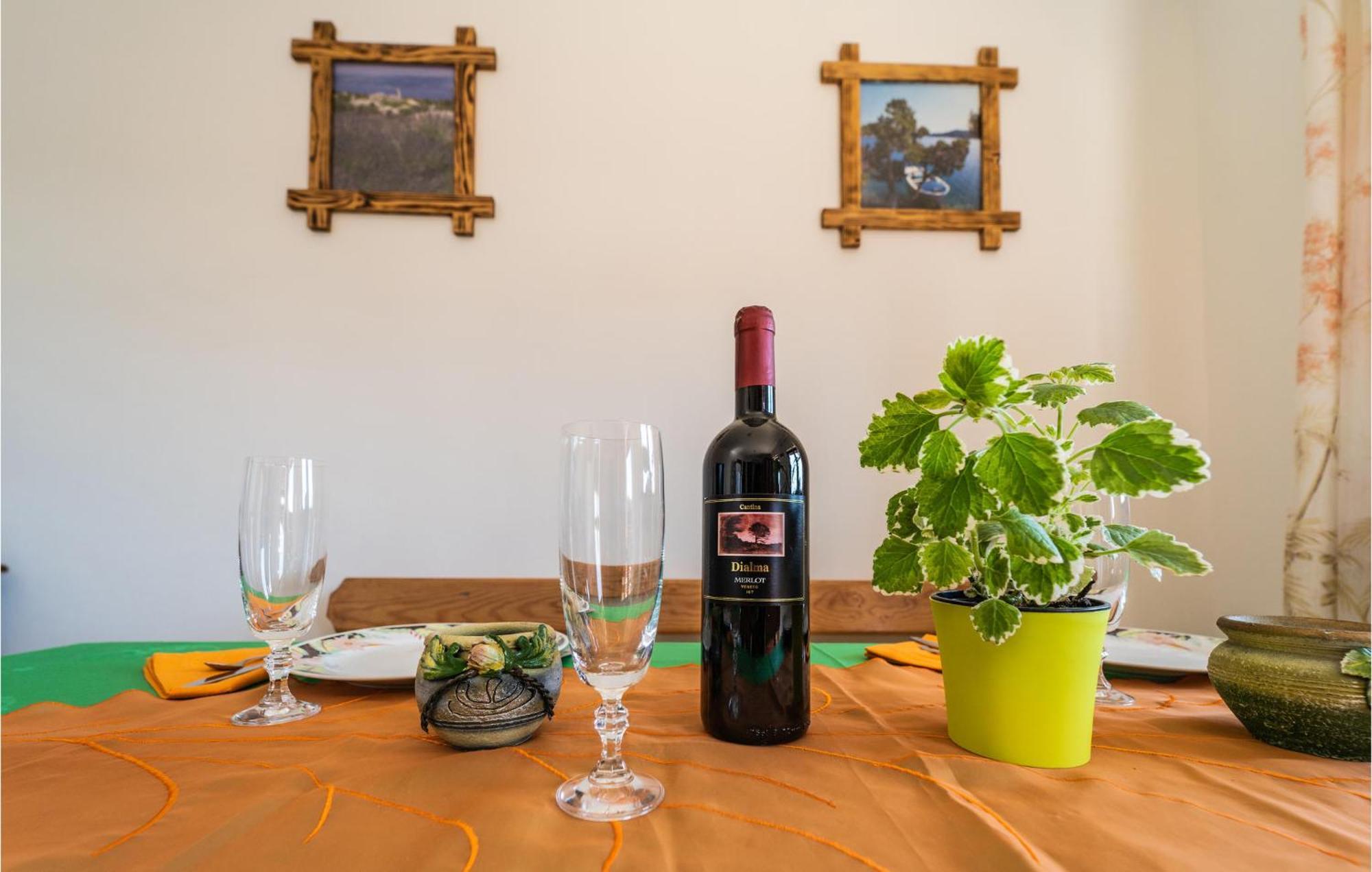 Beautiful Apartment In Krnica With Kitchen Exteriér fotografie